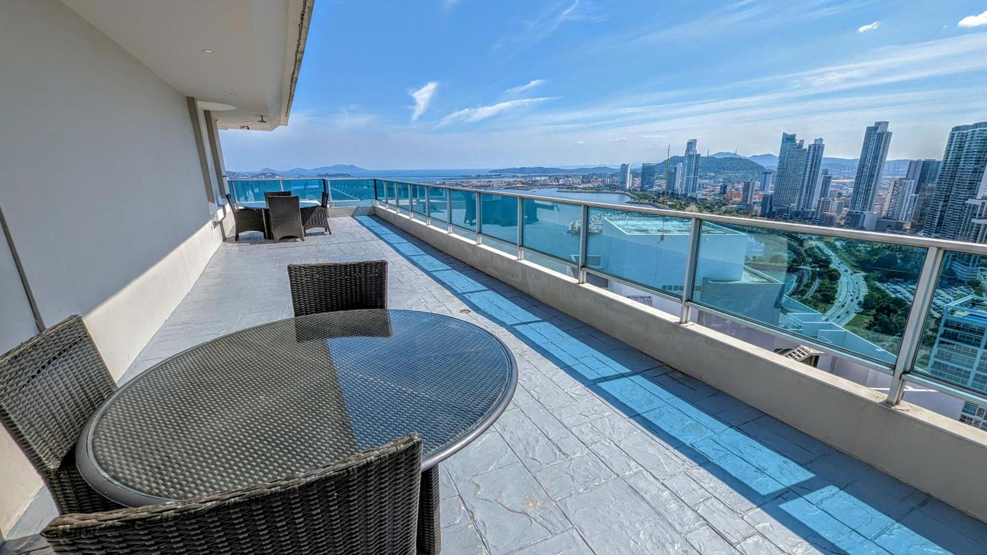 Yc 3602 L Apartamento 2Br En Av Balboa Панама Екстер'єр фото